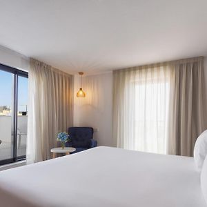 Presidential Suite Outdoor Jacuzzi